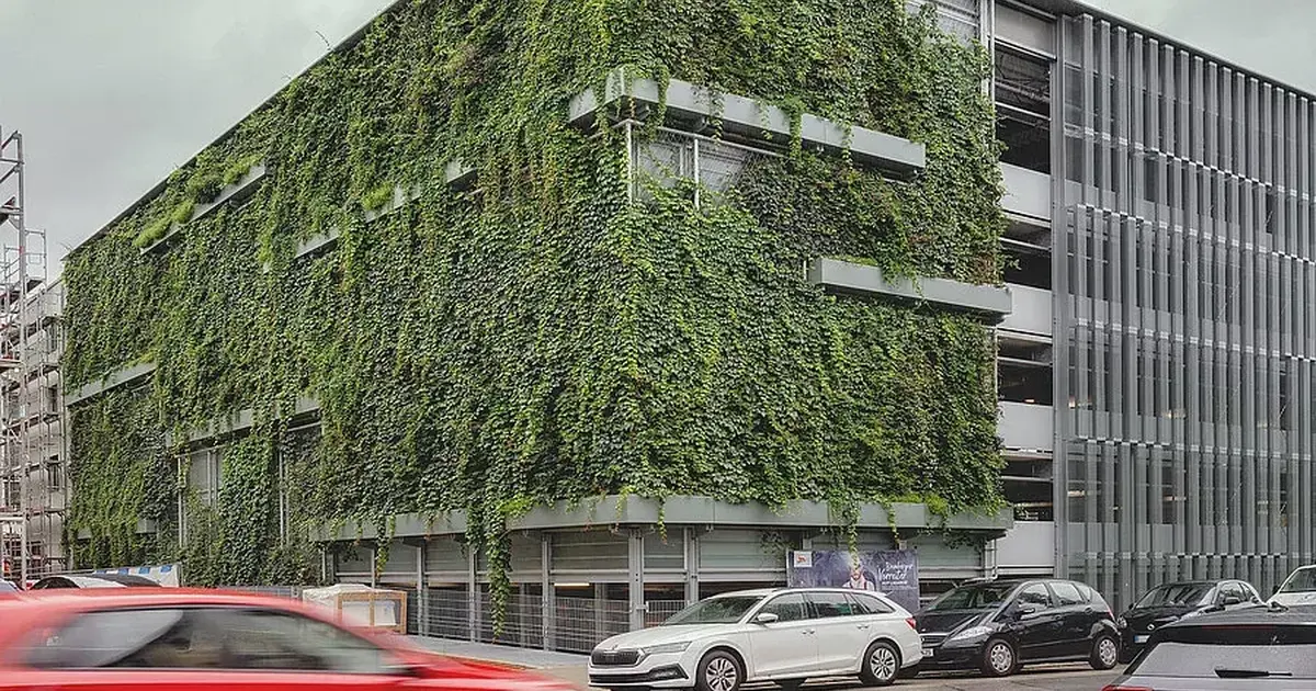 Facade カーテン ダークグリーン Green facade system for buildings | SemperGreenwall Outdoor