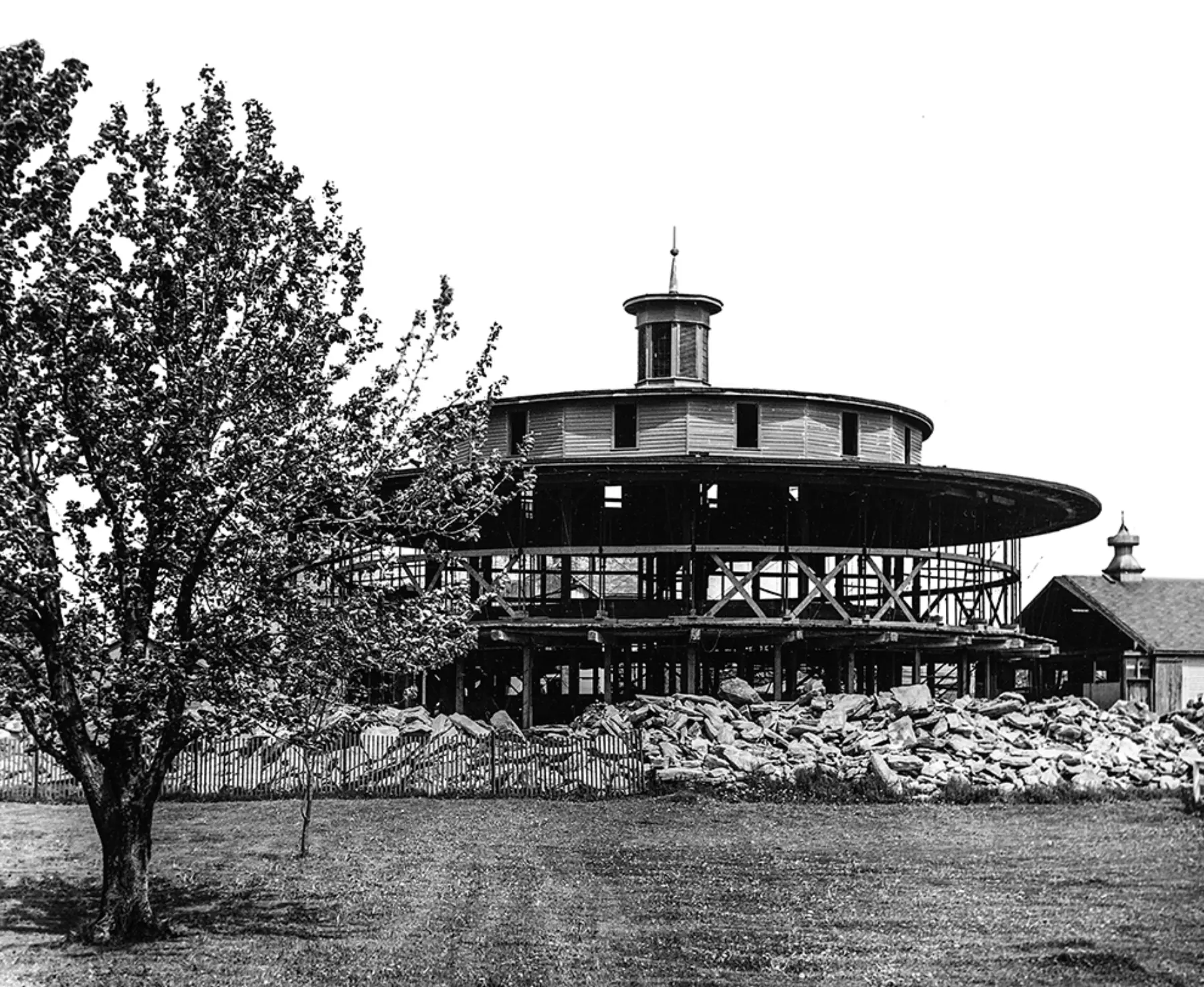 Round Stone Barn EDIT2a