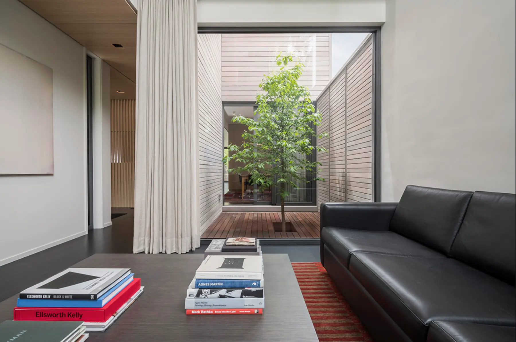 Courtyard house