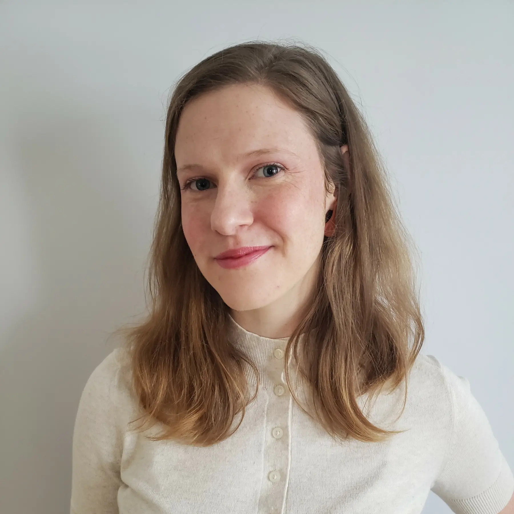 Lily Linke headshot Sized jpeg