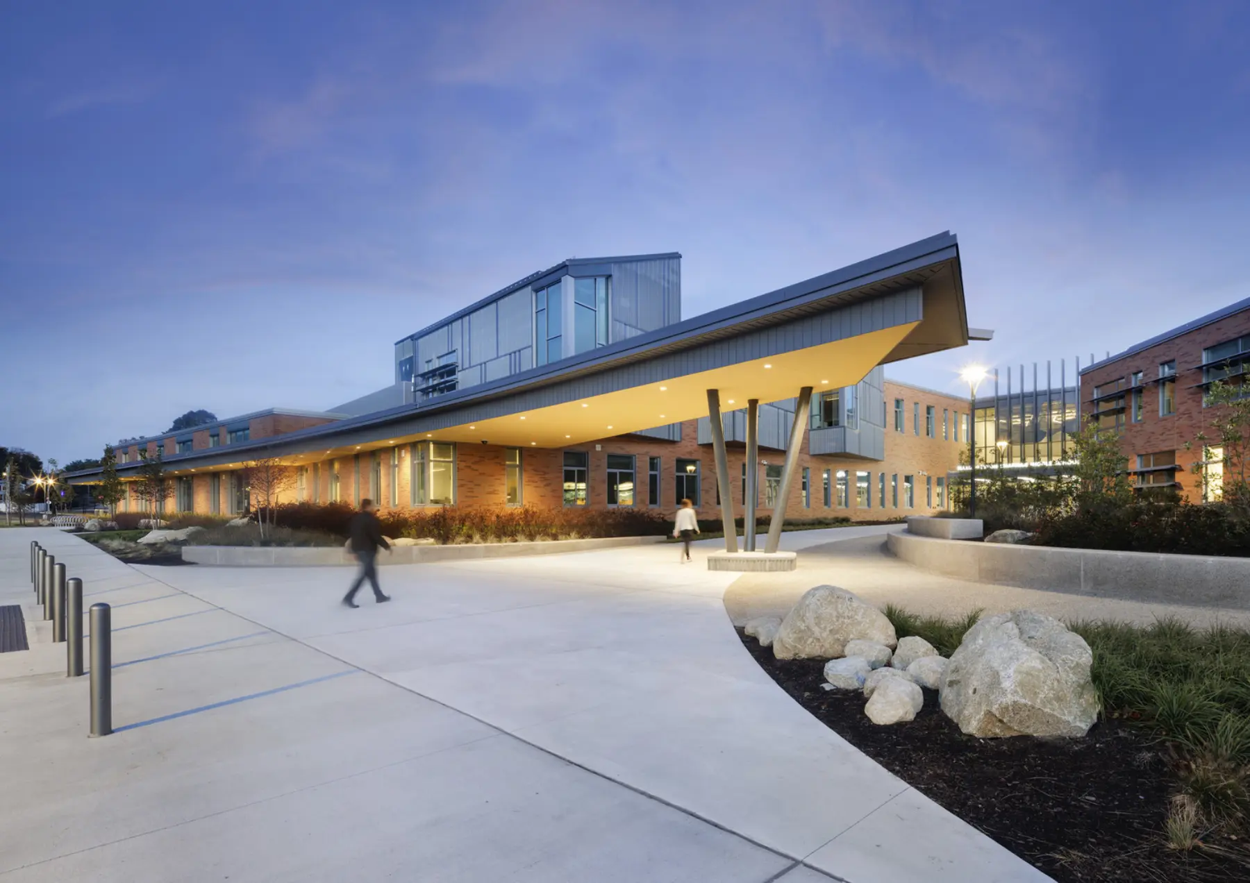 Chapman Exterior medium