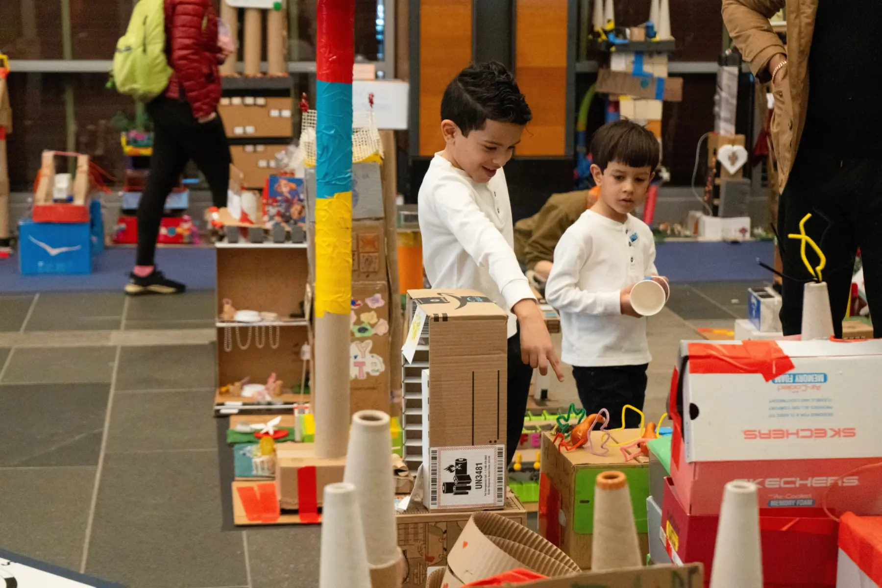 Kids Build 125 WEB