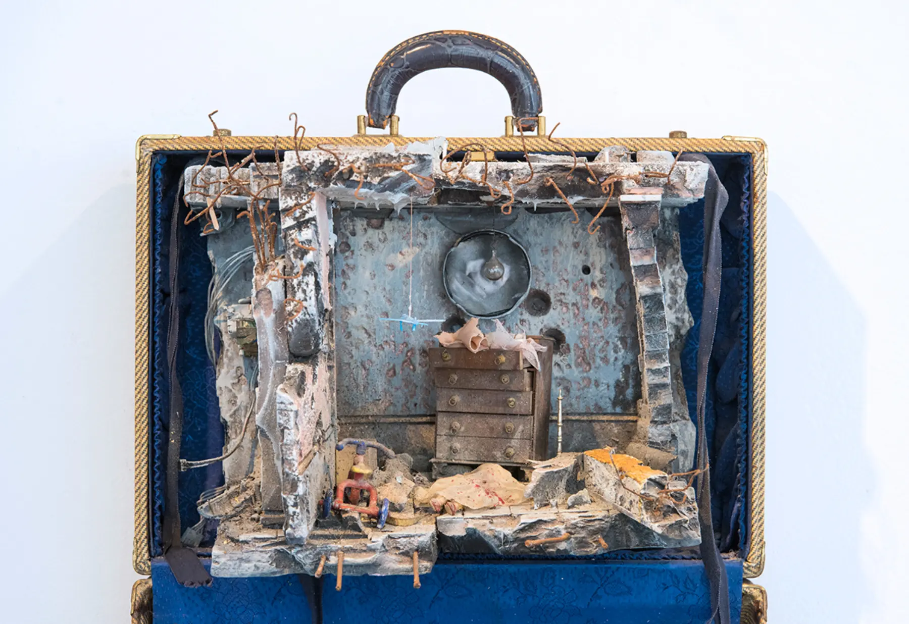 Suitcase DSC 7793