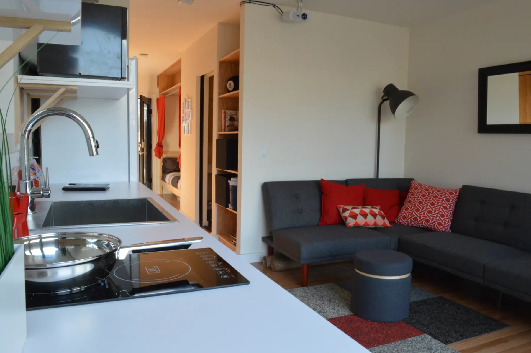 uhu-interior.JPG