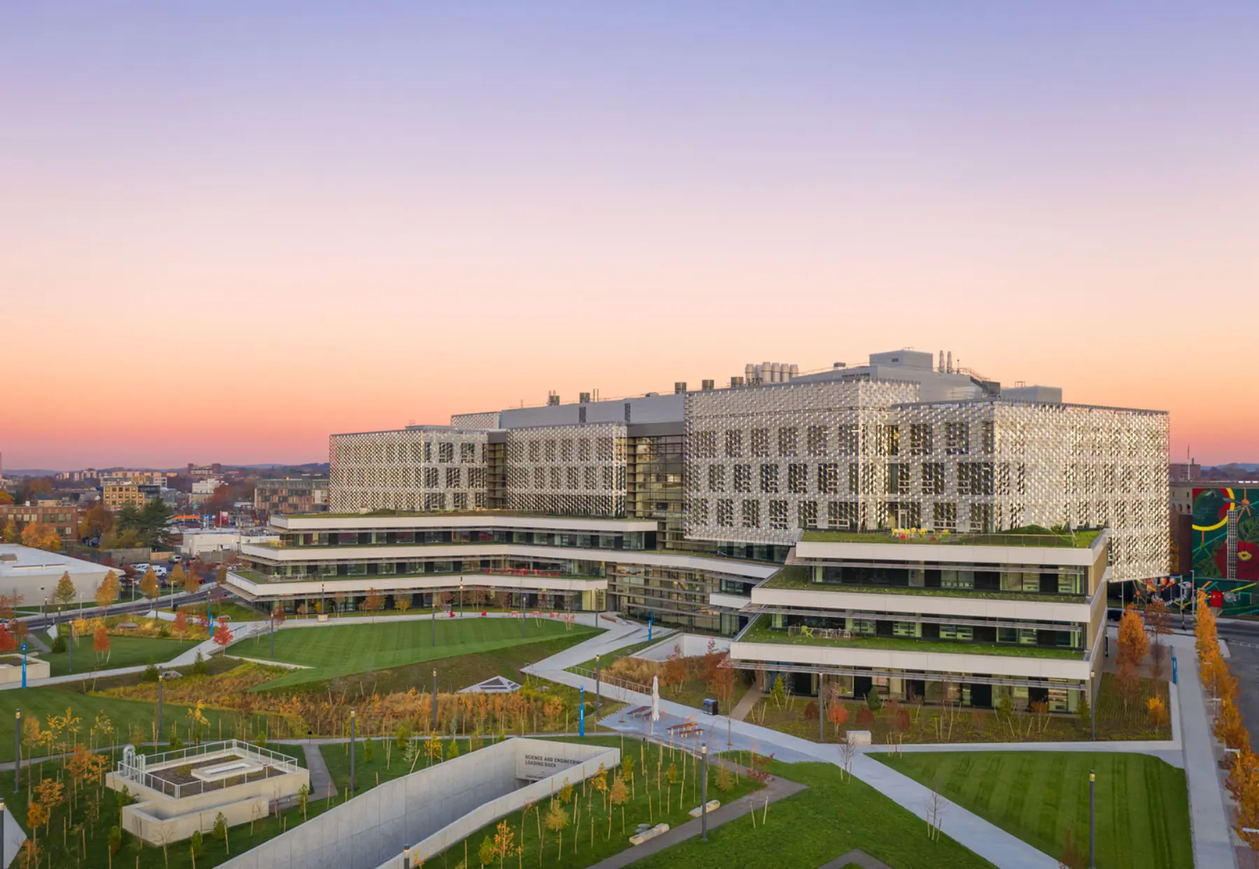 Harvard SEC Exterior 01