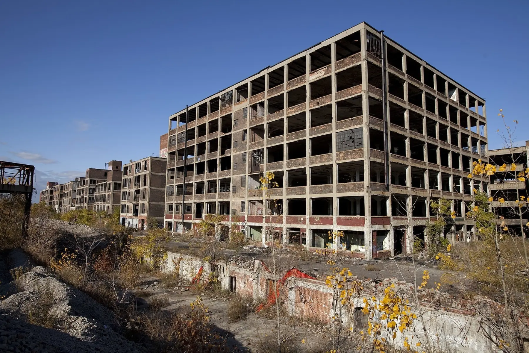 1620px Abandoned Packard Automobile Factory Detroit 200